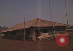 Immagine di Soldati montagnard Bu Gia Vietnam, 1963, secondo 3 filmato di repertorio 65675075482