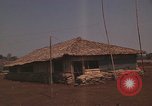 Immagine di Soldati montagnard Bu Gia Vietnam, 1963, secondo 4 filmato di repertorio 65675075482
