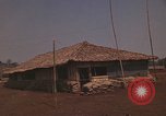 Immagine di Soldati montagnard Bu Gia Vietnam, 1963, secondo 12 filmato di repertorio 65675075482