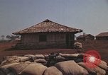 Immagine di Soldati montagnard Bu Gia Vietnam, 1963, secondo 23 filmato di repertorio 65675075482