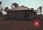 Immagine di Soldati montagnard Bu Gia Vietnam, 1963, secondo 36 filmato di repertorio 65675075482