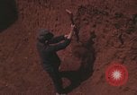 Immagine di Soldati montagnard Bu Gia Vietnam, 1963, secondo 58 filmato di repertorio 65675075482