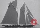 Standbild Racing schoner Gertrude L Thebaud Gloucester Massachusetts USA, 1930, aus Sekunde 12 historischem Filmmaterial Videoclip 65675075495