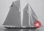 Standbild Racing schoner Gertrude L Thebaud Gloucester Massachusetts USA, 1930, aus Sekunde 13 historischem Filmmaterial Videoclip 65675075495