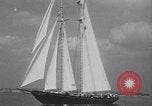 Standbild Racing schoner Gertrude L Thebaud Gloucester Massachusetts USA, 1930, aus Sekunde 31 historischem Filmmaterial Videoclip 65675075495