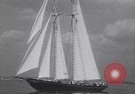 Standbild Racing schoner Gertrude L Thebaud Gloucester Massachusetts USA, 1930, aus Sekunde 32 historischem Filmmaterial Videoclip 65675075495