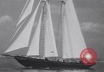 Standbild Racing schoner Gertrude L Thebaud Gloucester Massachusetts USA, 1930, aus Sekunde 37 historischem Filmmaterial Videoclip 65675075495