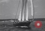 Standbild Racing schoner Gertrude L Thebaud Gloucester Massachusetts USA, 1930, aus Sekunde 62 historischem Filmmaterial Videoclip 65675075495