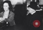 Standbild alte Männer und Frauen New York United States USA, 1930, aus Sekunde 30 historischem Filmmaterial Videoclip 65675075496