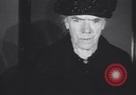 Standbild alte Männer und Frauen New York United States USA, 1930, aus Sekunde 48 historischem Filmmaterial Videoclip 65675075496