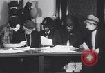 Standbild alte Männer und Frauen New York United States USA, 1930, aus Sekunde 53 historischem Filmmaterial Videoclip 65675075496