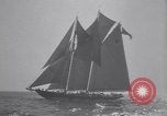 Standbild Gertrude L Thebaud Gloucester Massachusetts USA, 1931, aus Sekunde 33 historischem Filmmaterial Videoclip 65675075501