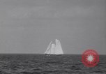 Immagine di Gertrude L Thebaud goletta Gloucester Massachusetts USA, 1930, secondo 25 filmato di repertorio 65675075508