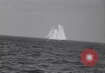 Immagine di Gertrude L Thebaud goletta Gloucester Massachusetts USA, 1930, secondo 28 filmato di repertorio 65675075508