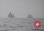 Immagine di Gertrude L Thebaud goletta Gloucester Massachusetts USA, 1930, secondo 39 filmato di repertorio 65675075508