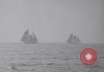 Immagine di Gertrude L Thebaud goletta Gloucester Massachusetts USA, 1930, secondo 40 filmato di repertorio 65675075508