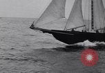Immagine di Gertrude L Thebaud goletta Gloucester Massachusetts USA, 1930, secondo 55 filmato di repertorio 65675075508
