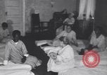 Standbild Patienten Wards Island New York USA, 1930, aus Sekunde 43 historischem Filmmaterial Videoclip 65675075510