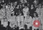 Immagine di Native American Indian bambino di nome Princess of America Lawrence Kansas USA, 1930, secondo 33 filmato di repertorio 65675075512