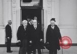 Immagine di Charles Evans Hughes e la Corte Suprema Washington DC USA, 1930, secondo 22 filmato di repertorio 65675075513