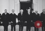 Immagine di Charles Evans Hughes e la Corte Suprema Washington DC USA, 1930, secondo 28 filmato di repertorio 65675075513