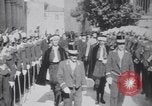 Standbild marschierenden Truppen Republik San Marino, 1930, aus Sekunde 41 historischem Filmmaterial Videoclip 65675075514