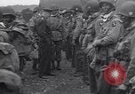 Standbild USA Fallschirmjäger Vereinigtes Königreich, 1944, aus Sekunde 21 historischem Filmmaterial Videoclip 65675075531