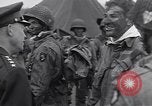 Standbild USA Fallschirmjäger Vereinigtes Königreich, 1944, aus Sekunde 24 historischem Filmmaterial Videoclip 65675075531