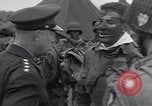 Standbild USA Fallschirmjäger Vereinigtes Königreich, 1944, aus Sekunde 26 historischem Filmmaterial Videoclip 65675075531
