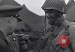 Standbild USA Fallschirmjäger Vereinigtes Königreich, 1944, aus Sekunde 28 historischem Filmmaterial Videoclip 65675075531