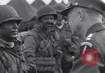 Standbild USA Fallschirmjäger Vereinigtes Königreich, 1944, aus Sekunde 50 historischem Filmmaterial Videoclip 65675075531
