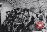 Standbild USA Fallschirmjäger Pacific Theater, 1943, aus Sekunde 8 historischem Filmmaterial Videoclip 65675075534