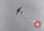 Standbild USA Fallschirmjäger Pacific Theater, 1943, aus Sekunde 41 historischem Filmmaterial Videoclip 65675075534