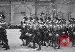 Image Les gardes suisses prêtent serment Cité du Vatican à Rome Italie, 1930, de la seconde 9 séquences d'archives historiques vidéo 65675075537