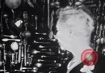 Standbild Löffel Portland Oregon USA, 1930, aus Sekunde 35 historischem Filmmaterial Videoclip 65675075542