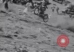 Image MOTO Hill Climb contest Redlands California USA, 1930, de la seconde 11 séquences d'archives historiques vidéo 65675075544