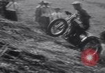 Image MOTO Hill Climb contest Redlands California USA, 1930, de la seconde 26 séquences d'archives historiques vidéo 65675075544