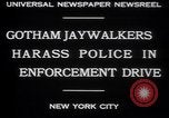 Image jaywalkers New York City USA, 1930, de la seconde 3 séquences d'archives historiques vidéo 65675075545