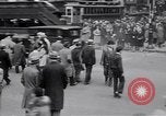 Image jaywalkers New York City USA, 1930, de la seconde 13 séquences d'archives historiques vidéo 65675075545