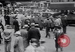 Image jaywalkers New York City USA, 1930, de la seconde 15 séquences d'archives historiques vidéo 65675075545