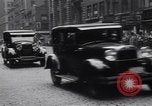 Image jaywalkers New York City USA, 1930, de la seconde 25 séquences d'archives historiques vidéo 65675075545
