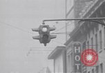 Image jaywalkers New York City USA, 1930, de la seconde 31 séquences d'archives historiques vidéo 65675075545