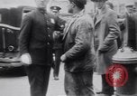 Image jaywalkers New York City USA, 1930, de la seconde 39 séquences d'archives historiques vidéo 65675075545