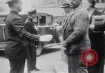 Image jaywalkers New York City USA, 1930, de la seconde 43 séquences d'archives historiques vidéo 65675075545