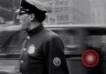 Image jaywalkers New York City USA, 1930, de la seconde 45 séquences d'archives historiques vidéo 65675075545