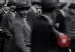 Image jaywalkers New York City USA, 1930, de la seconde 50 séquences d'archives historiques vidéo 65675075545