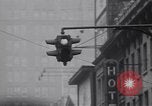 Image jaywalkers New York City USA, 1930, de la seconde 55 séquences d'archives historiques vidéo 65675075545