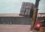 Standbild Montagnards angehören Soldaten Pleiku Süd Vietnam, 1969, aus Sekunde 10 historischem Filmmaterial Videoclip 65675075554
