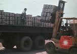 Standbild Montagnards angehören Soldaten Pleiku Süd Vietnam, 1969, aus Sekunde 23 historischem Filmmaterial Videoclip 65675075554
