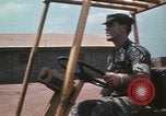 Standbild Montagnards angehören Soldaten Pleiku Süd Vietnam, 1969, aus Sekunde 33 historischem Filmmaterial Videoclip 65675075554